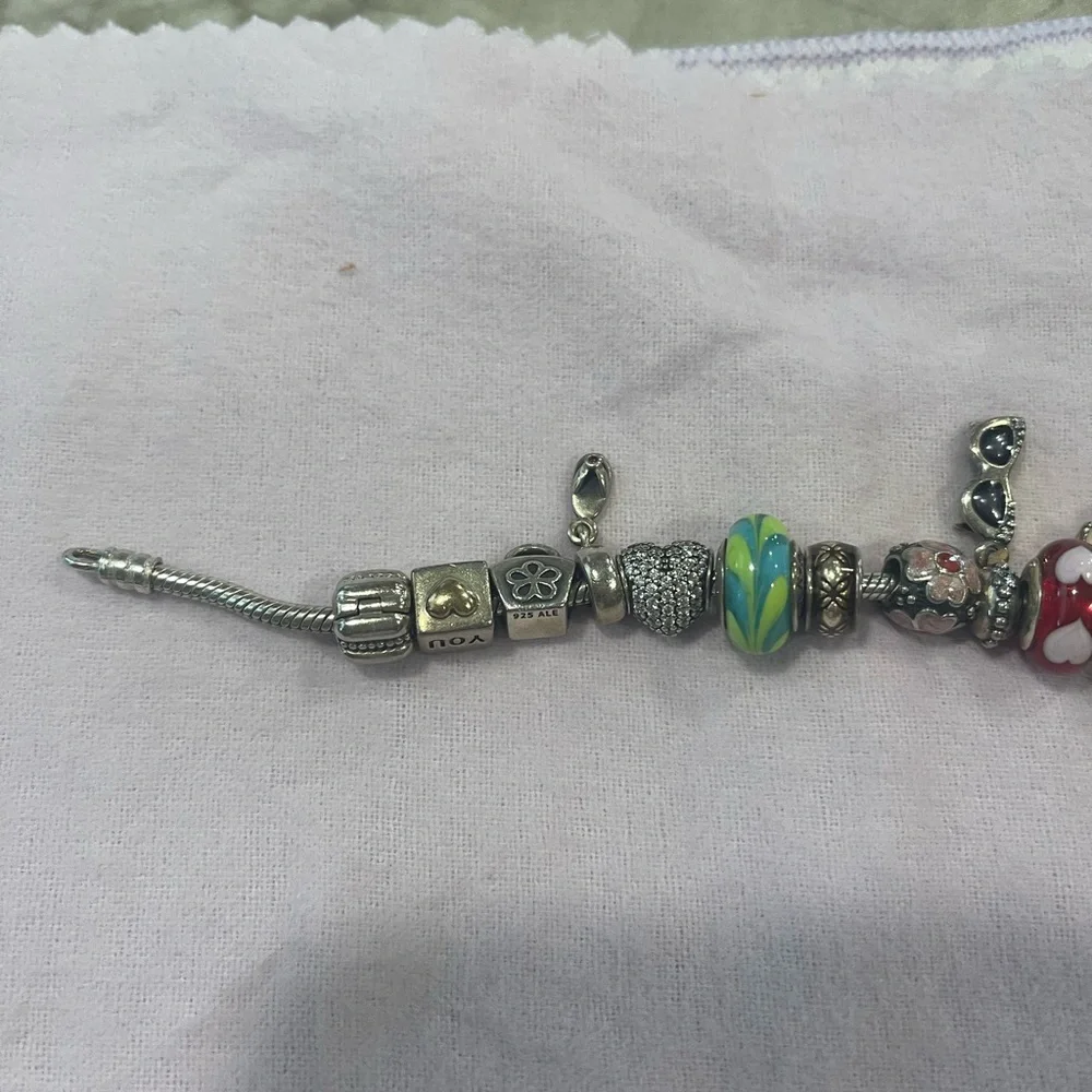 💝Beautiful Pandora charm bracelet with 16 charms. - Picture 8 of 12